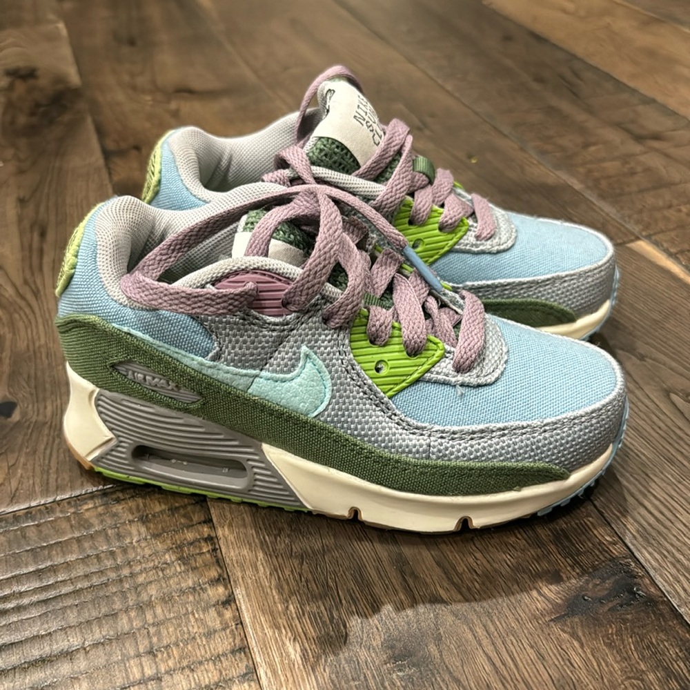 NWOT toddler Kids Nike air max 90 sun club size 11.5